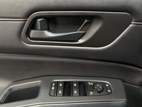 Used 2025 Nissan Pathfinder Rock Creek AWD/4WD image 19