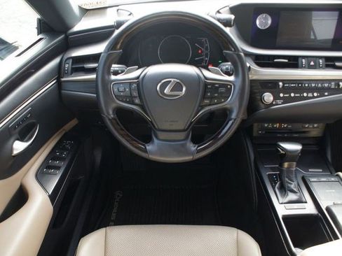 Used 2021 Lexus ES 350 w/ Premium Package FWD image 4