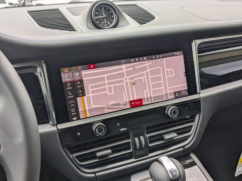 New 2026 Porsche Macan AWD/4WD image 17
