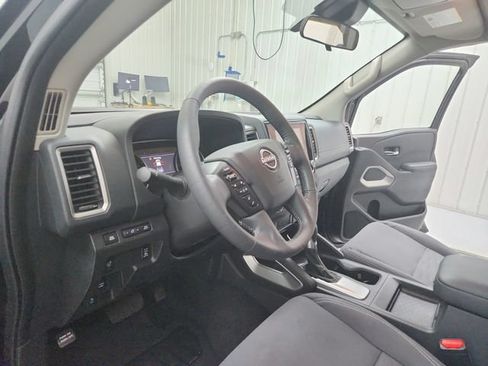 Used 2024 Nissan Frontier SV w/ SV Convenience Package RWD image 18