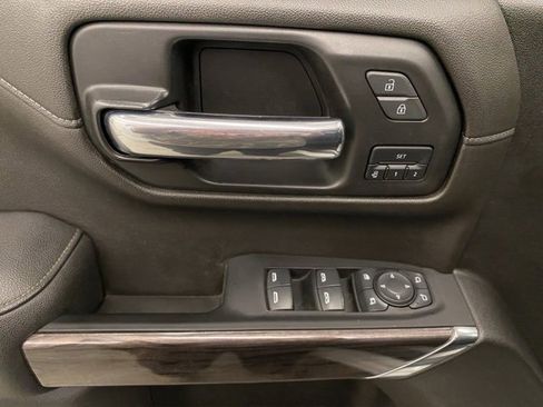 Used 2021 Chevrolet Silverado 1500 LTZ w/ Z71 Off-Road Package image 24