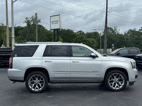 Used 2019 GMC Yukon Denali w/ Denali Ultimate Package AWD/4WD image 9