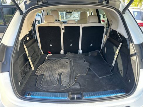Used 2021 Mercedes-Benz GLE 350 w/ 3rd Row Seat Package image 8