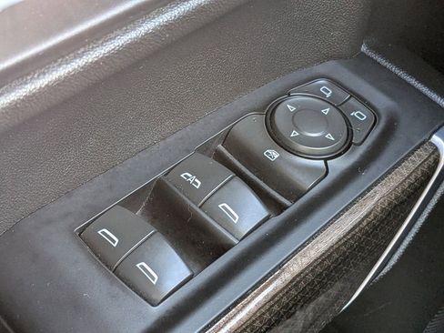 Used 2021 Chevrolet Silverado 1500 LT Trail Boss w/ Bed Protection Package image 24