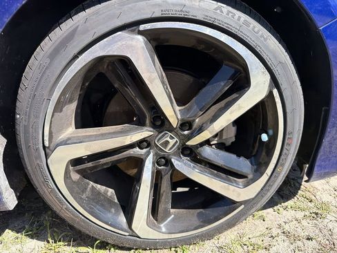 Used 2018 Honda Accord Sport image 8