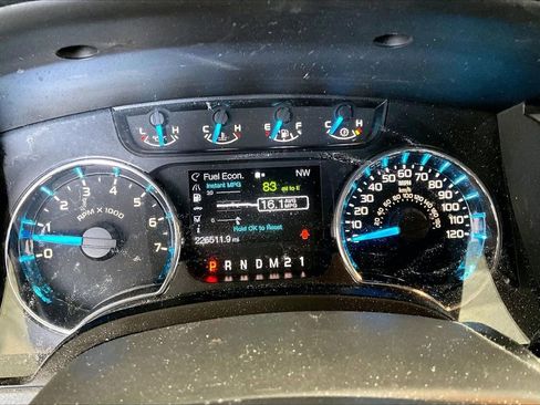 Used 2013 Ford F150 XLT w/ Luxury Equipment Group image 18