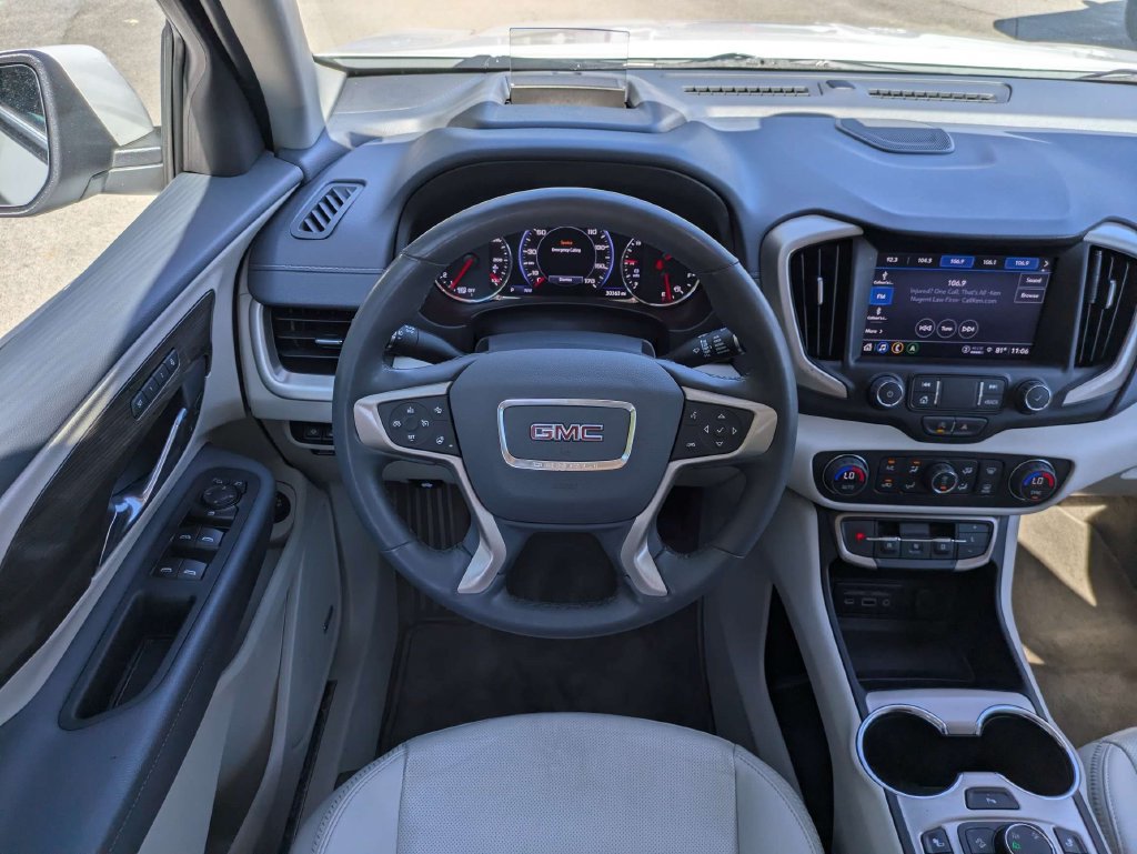 Used 2024 GMC Terrain Denali AWD/4WD image 16