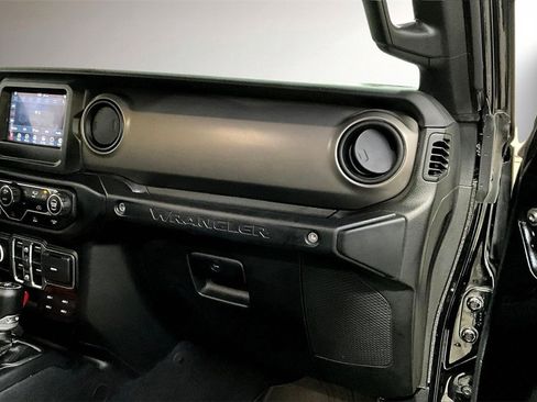 Used 2021 Jeep Wrangler Unlimited Sport image 26