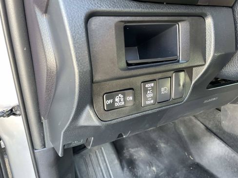 Used 2019 Toyota Tacoma TRD Off-Road RWD image 19