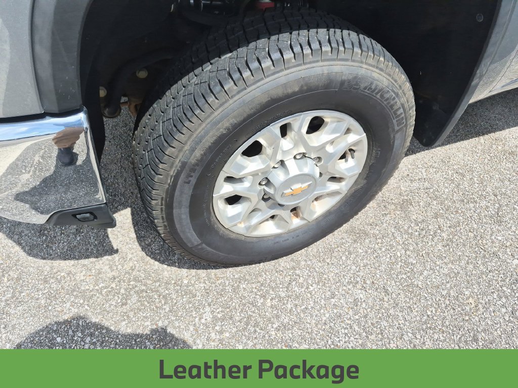 Used 2024 Chevrolet Silverado 3500 LT w/ Convenience Package AWD/4WD image 5
