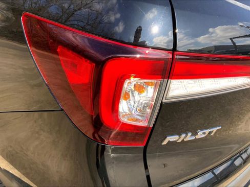 Used 2022 Honda Pilot Sport image 27