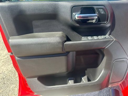 Used 2022 Chevrolet Silverado 1500 Custom AWD/4WD image 27