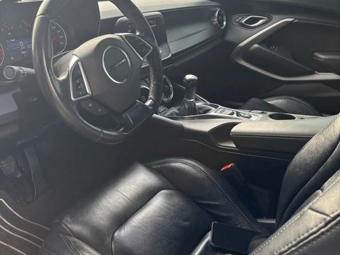 Used 2021 Chevrolet Camaro LT image 9