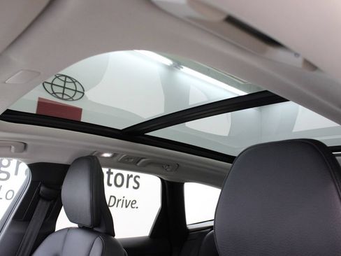 Used 2024 Volvo XC60 B5 Plus w/ Protection Package Premier AWD/4WD image 14