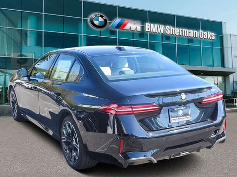 New 2026 BMW 530i w/ M Sport Package RWD image 6