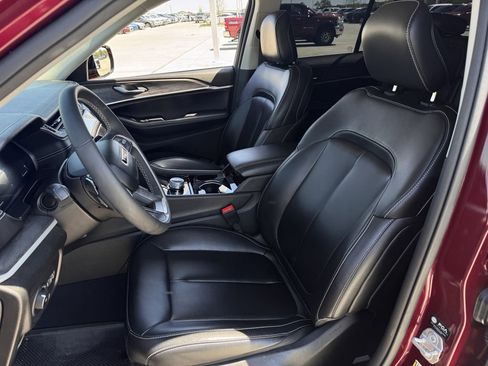 Used 2023 Jeep Grand Cherokee Limited w/ Black Appearance Package image 26