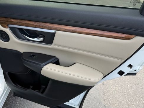 Used 2017 Honda CR-V Touring image 21