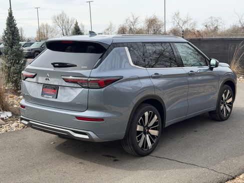 New 2026 Mitsubishi Outlander SEL image 5