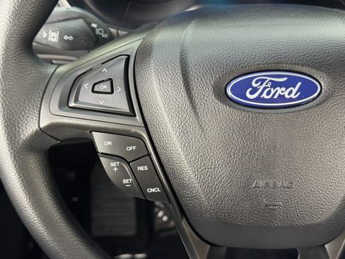 Used 2023 Ford Edge SE image 19