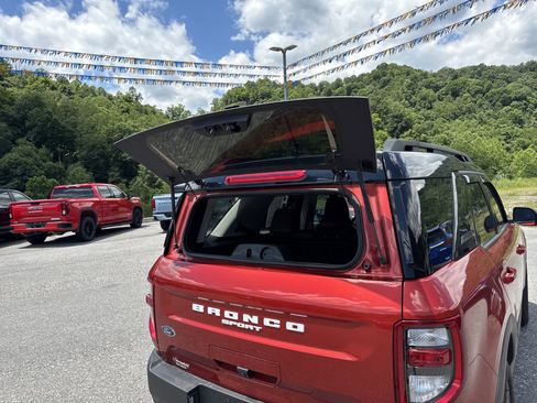 Used 2023 Ford Bronco Sport Outer Banks w/ Tech Package AWD/4WD image 22