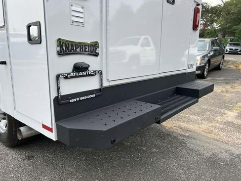 Used 2023 GMC Savana 3500 w/ Power Convenience Package image 17