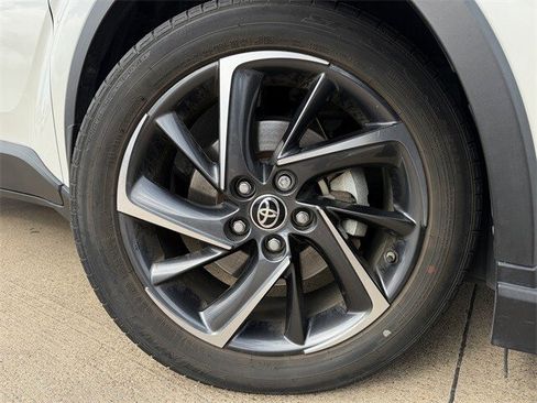 Certified 2021 Toyota C-HR Limited image 10