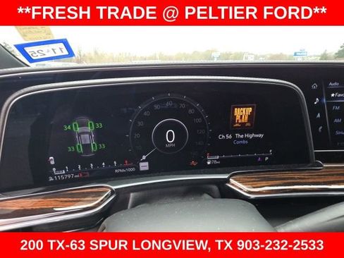 Used 2022 Cadillac Escalade ESV Luxury image 16