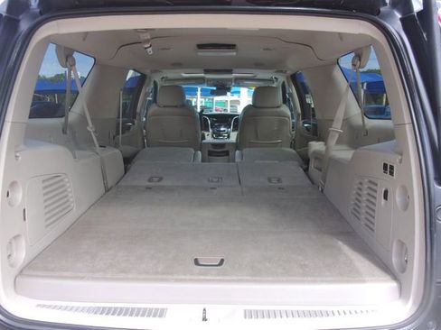 Used 2017 Cadillac Escalade ESV Premium Luxury AWD/4WD image 36