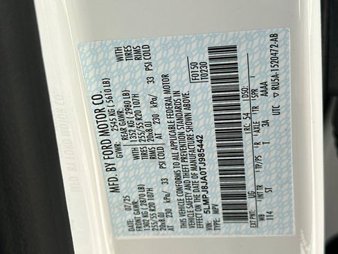 New 2026 Lincoln Nautilus Premier w/ Equipment Group 102A image 31