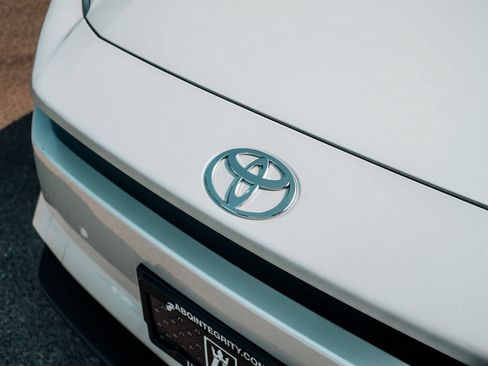 Used 2026 Toyota bZ AWD/4WD image 10