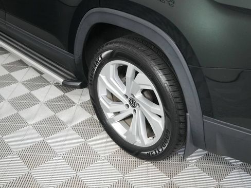 Used 2021 Volkswagen Atlas SE w/ Panoramic Sunroof Package FWD image 8