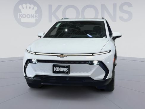 New 2026 Chevrolet Equinox EV LT image 4