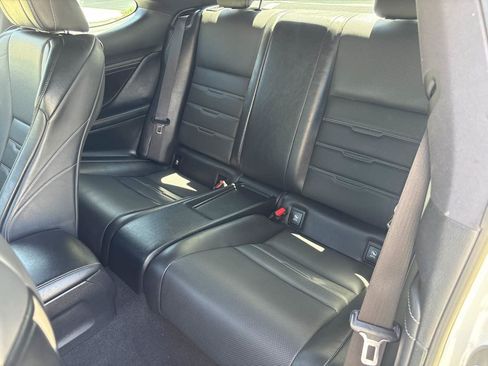 Used 2016 Lexus RC 200t RWD image 18