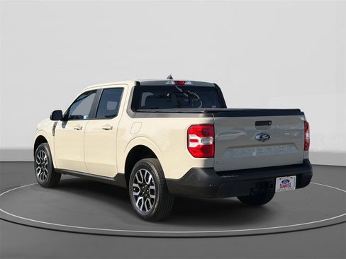 Used 2024 Ford Maverick Lariat image 7