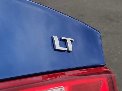 Used 2023 Chevrolet Malibu LT image 30