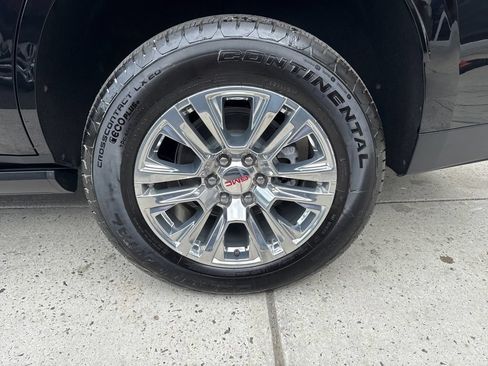 Used 2026 GMC Yukon Denali w/ Sun & Power Step Package AWD/4WD image 14