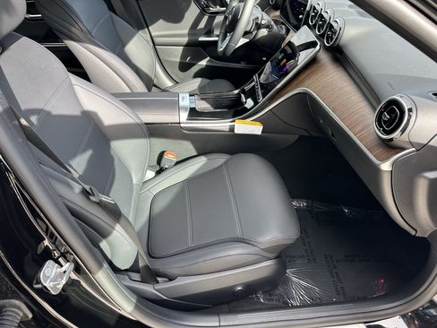 Certified 2025 Mercedes-Benz C 300 4MATIC Sedan image 33