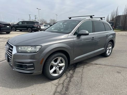 Used 2018 Audi Q7 3.0T Prestige image 2