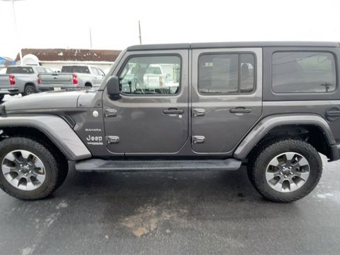 Used 2022 Jeep Wrangler Unlimited Sahara w/ Cold Weather Group image 5