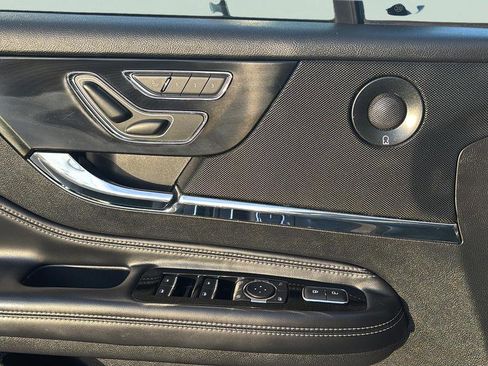 Used 2021 Lincoln Corsair Reserve image 24