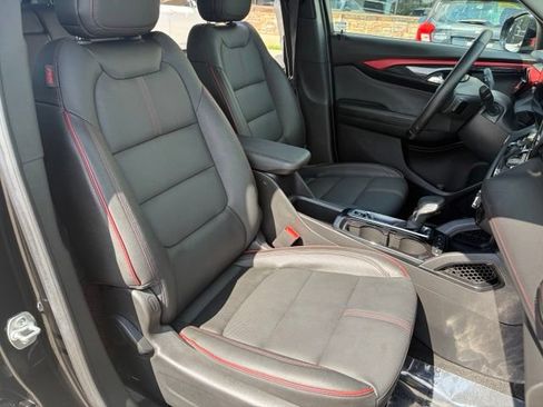 Used 2024 Chevrolet TrailBlazer RS AWD/4WD image 38