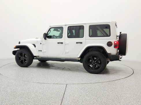 Used 2023 Jeep Wrangler Unlimited Sahara AWD/4WD image 8