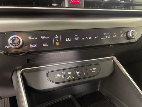 New 2026 Kia Carnival SX image 34