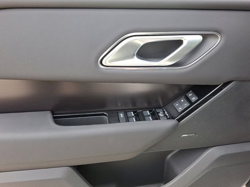 New 2026 Land Rover Range Rover Velar Dynamic SE image 5