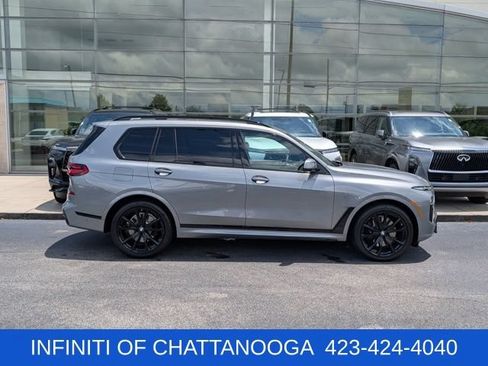 Used 2024 BMW X7 xDrive40i w/ M Sport Package AWD/4WD image 8