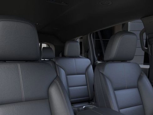 Used 2025 GMC Acadia Elevation w/ Elevation Premium Package image 25