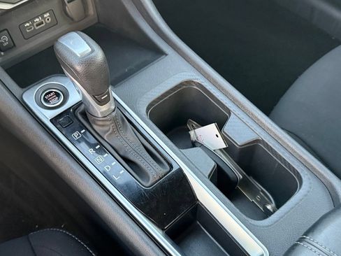 Certified 2025 Nissan Sentra SV FWD image 21