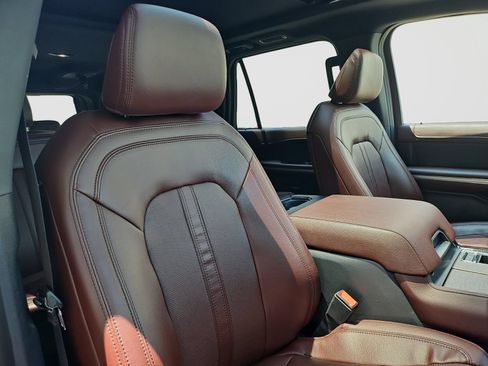 Used 2022 Ford Expedition Max Limited RWD image 18