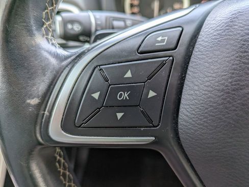 Used 2018 INFINITI QX30 Premium w/ Cargo Package image 25