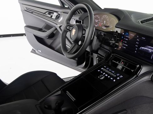 New 2026 Porsche Panamera 4 AWD/4WD image 32